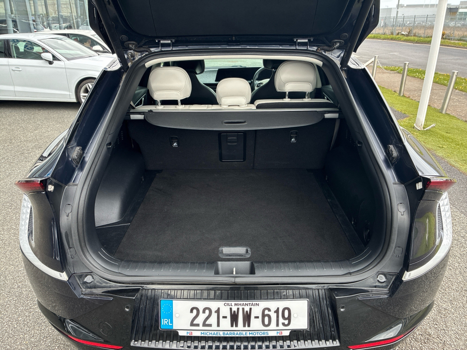 2022 Kia EV6 - image 9