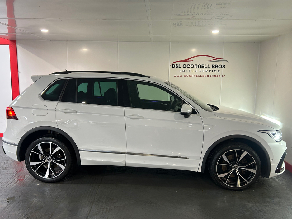 2023 Volkswagen Tiguan - image 36