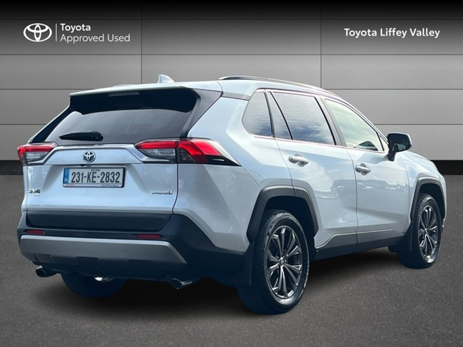 2023 Toyota Rav4 - image 2