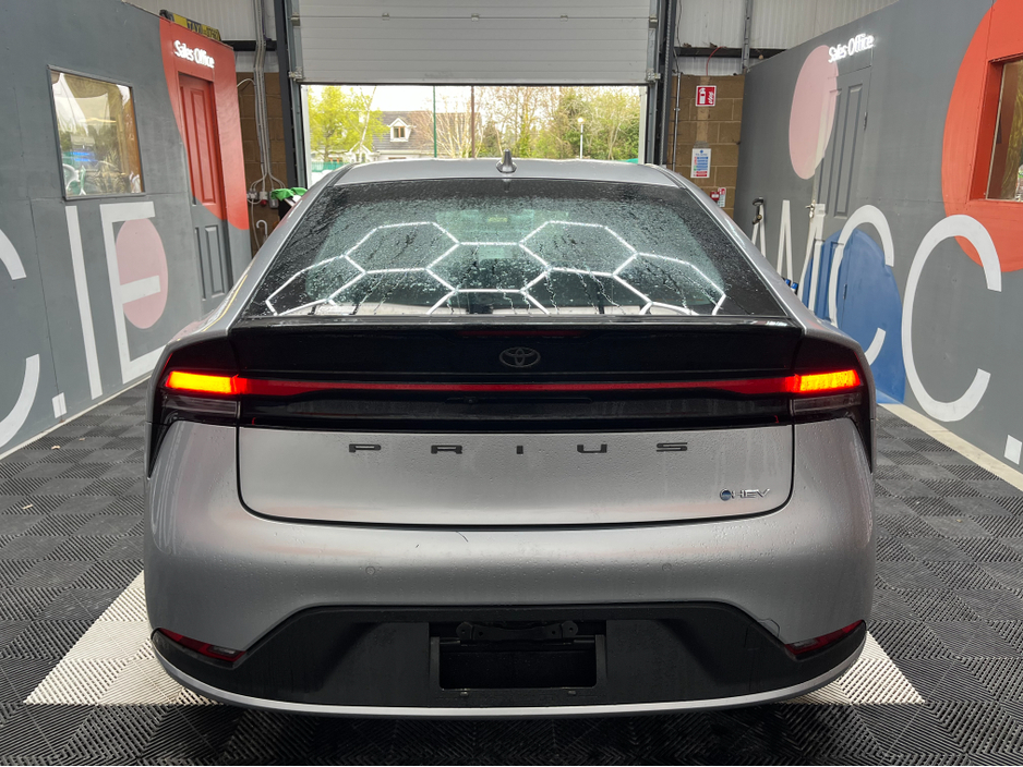 2025 Toyota Prius - image 3