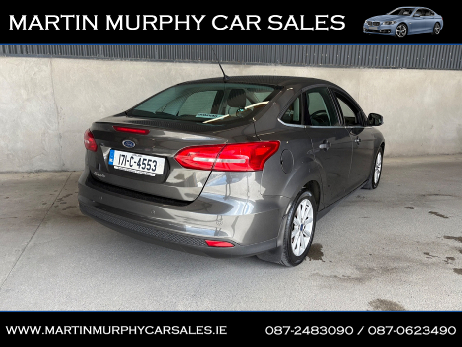 2017 Ford Focus - image 8