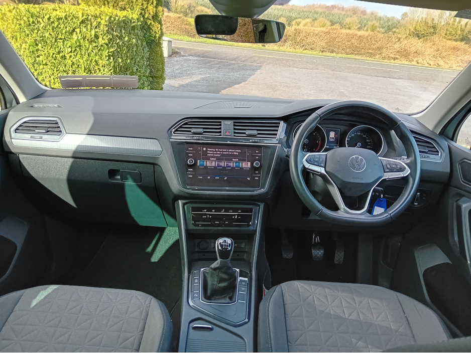 2023 Volkswagen Tiguan LIFE 2.0 TDI MANUAL 6SPEED FWD 122BHP 5