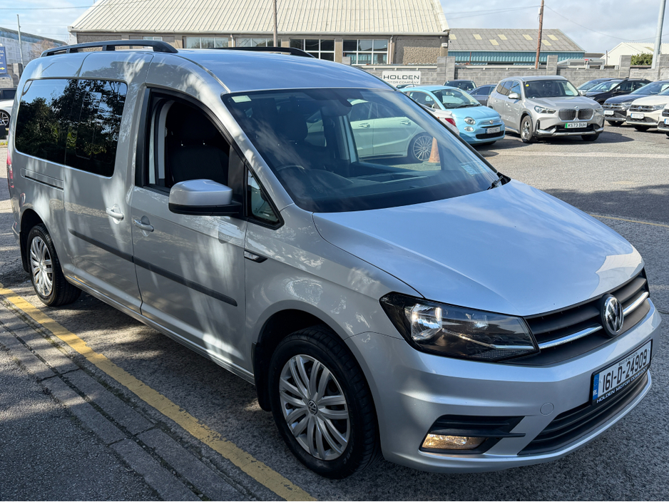 2016 Volkswagen Caddy - image 6