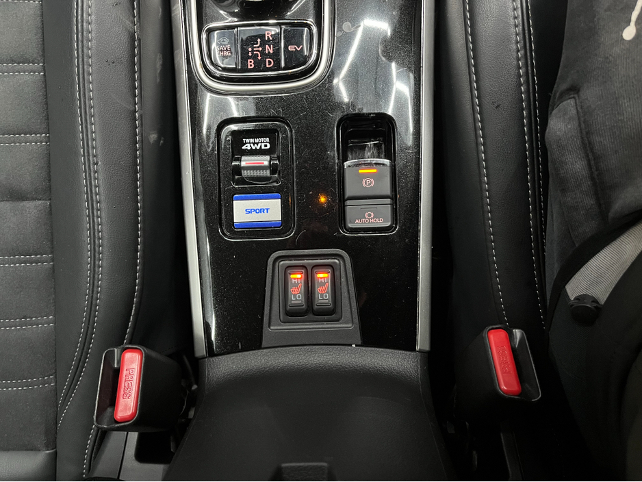 2020 Mitsubishi Outlander €23950 2020 MITSUBISHI OUTLANDER G 4WD 2.4 AUTOMATIC / CRUISE CONTROL / HEATED SEATS €23,950