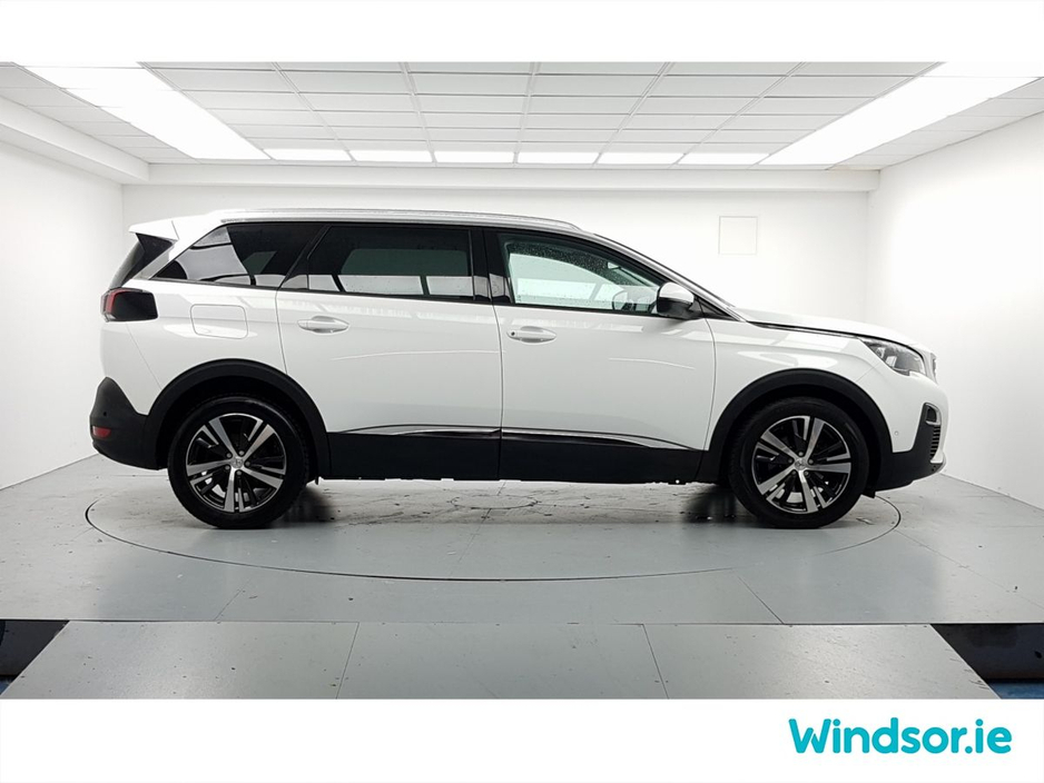 2020 Peugeot 5008 1.2 PureTech 130bhp Allure €29,995