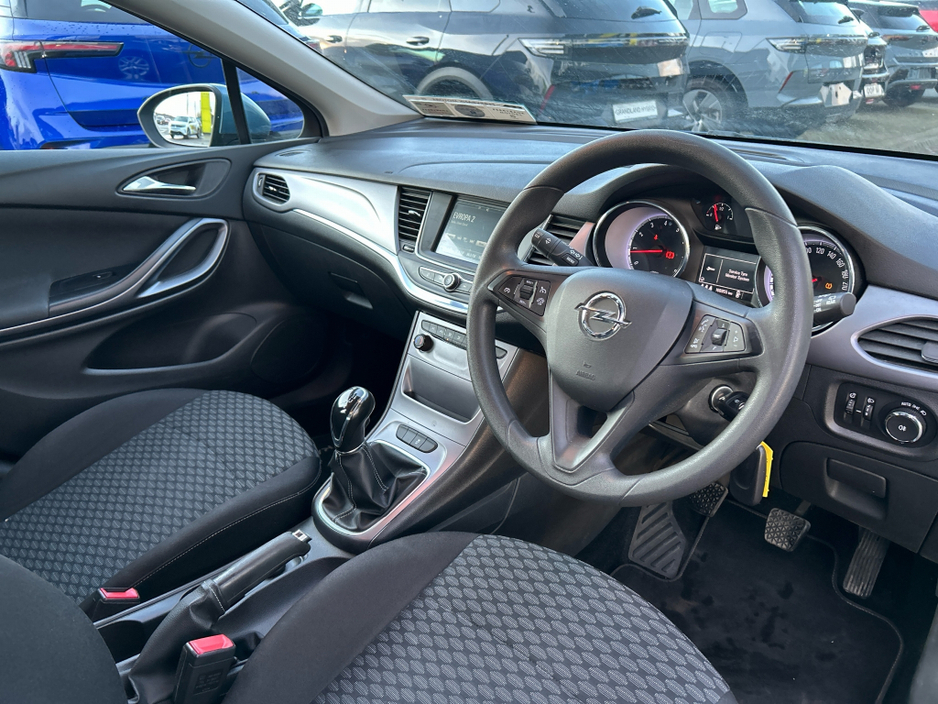 2016 Opel Astra SC 1.4 I 100PS 5DR