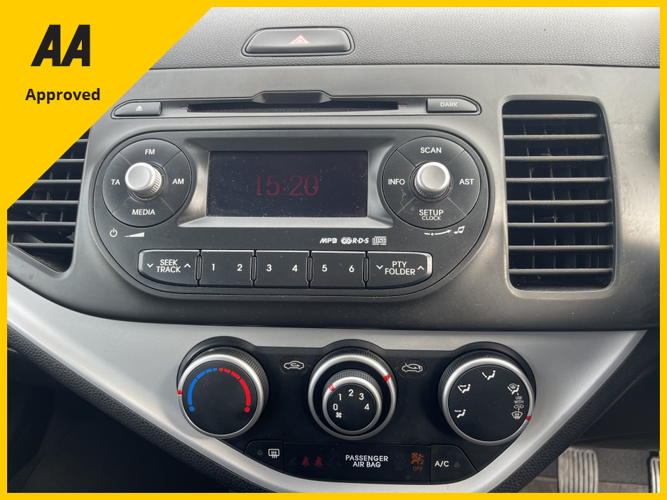 2011 Kia Picanto - image 2