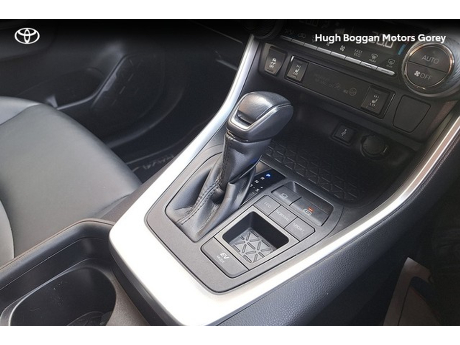 2021 Toyota Rav4 - image 13