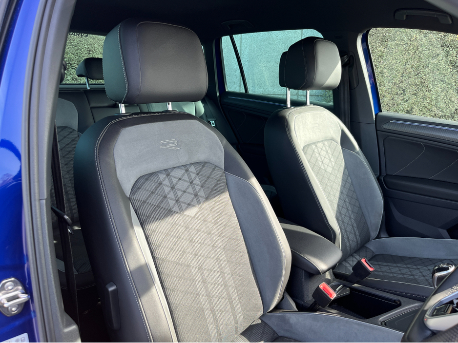 2021 Volkswagen Tiguan - image 11