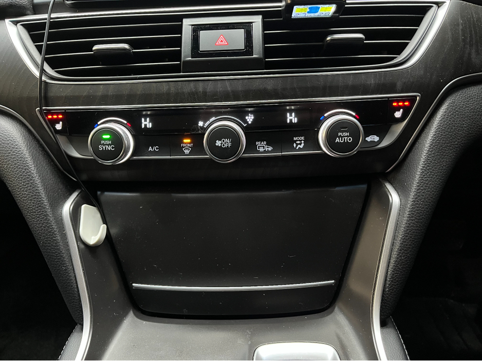 2022 Honda Accord €33950! 2022 HONDA ACCORD EX 2.0 AUTOMATIC / CRUISE CONTROL / REVERSE CAMERA / ELECTRIC MEMORY & HEATED SEATS €33,950