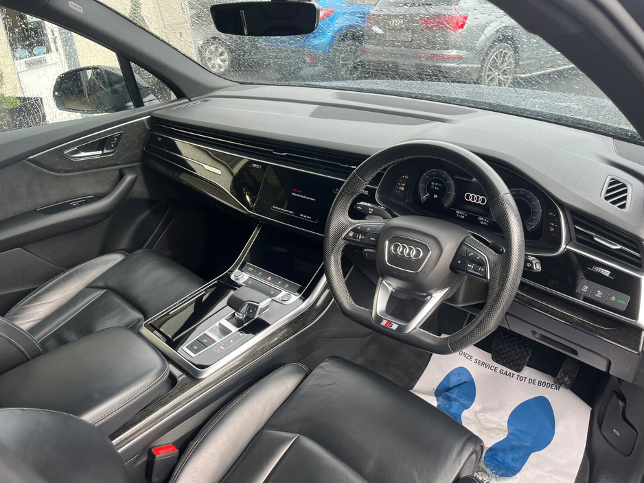 2021 Audi Q7 - image 18