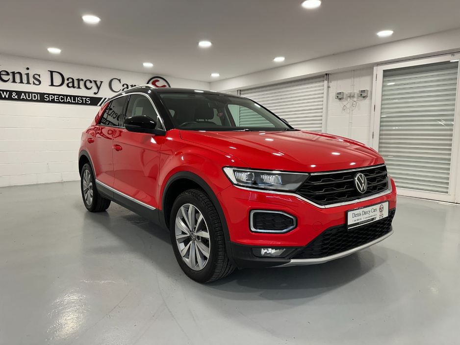 2021 Volkswagen T-Roc - image 2