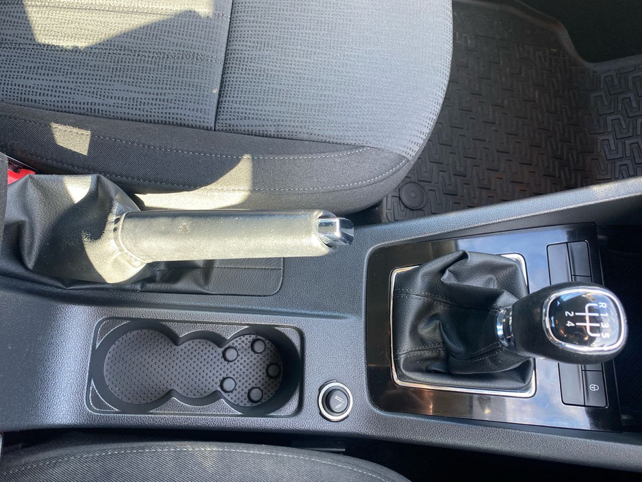 2019 Skoda Octavia - image 18