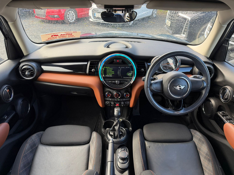 2016 MINI Hatch - image 16