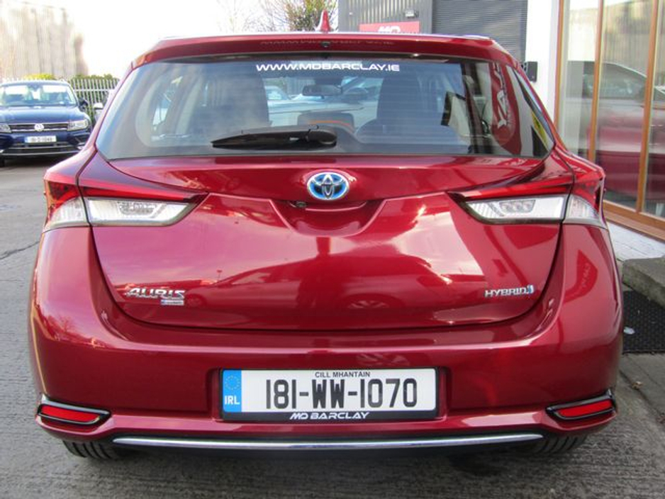 2018 Toyota Auris Hybrid Luna 4DR Auto €16,950
