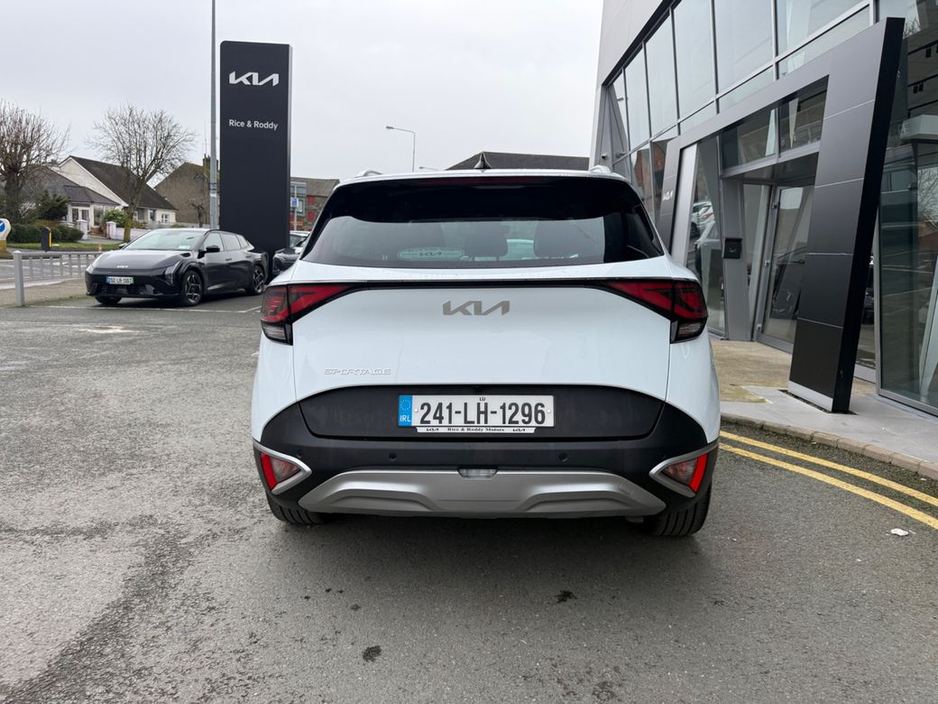 2024 Kia Sportage - image 6