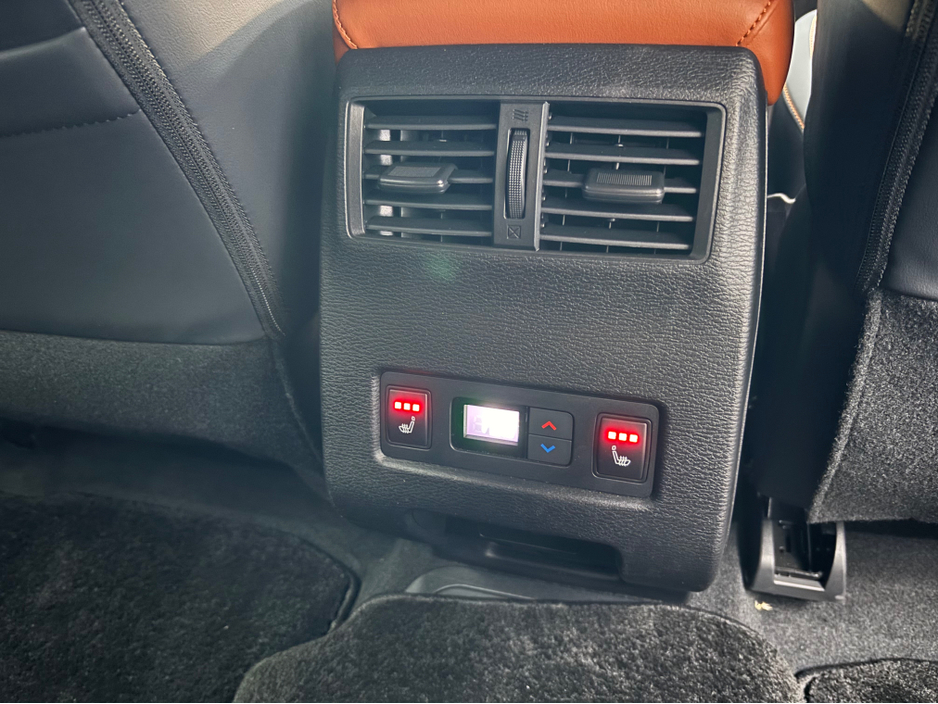 2024 Mitsubishi Outlander - image 14