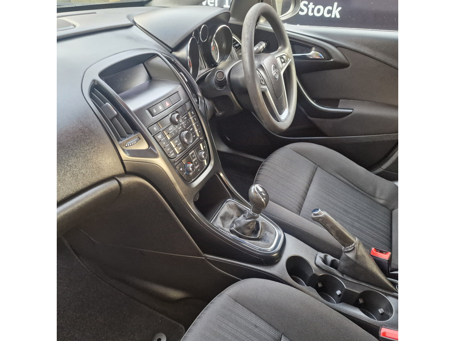 2013 Opel Astra 1.4 16v VVT 100PS S €4,450