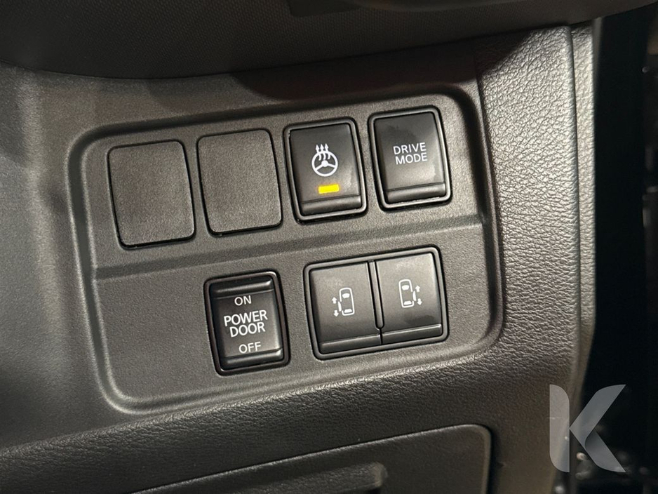 2022 Nissan Serena - image 19