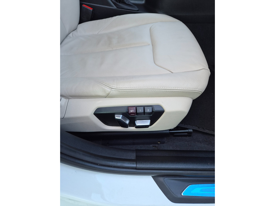 2019 BMW 1 Series - image 11