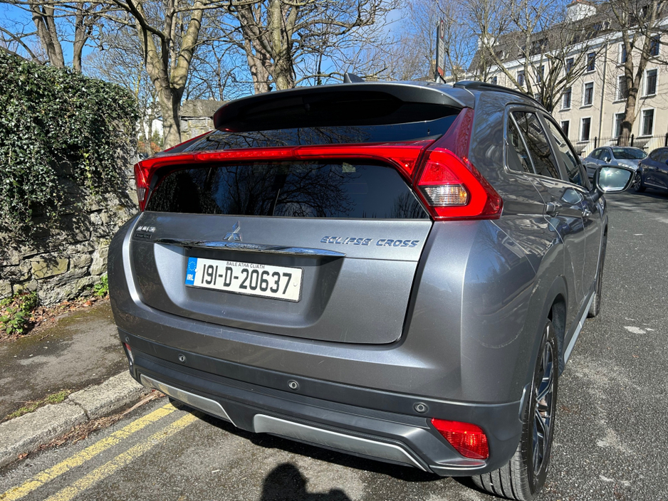 2019 Mitsubishi Eclipse Cross - image 5