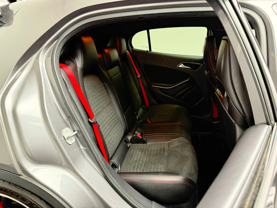 2015 Mercedes-Benz GLA Class - image 14