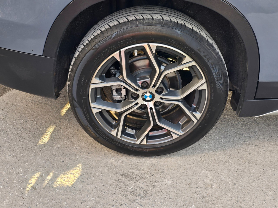 2020 BMW X1 - image 7