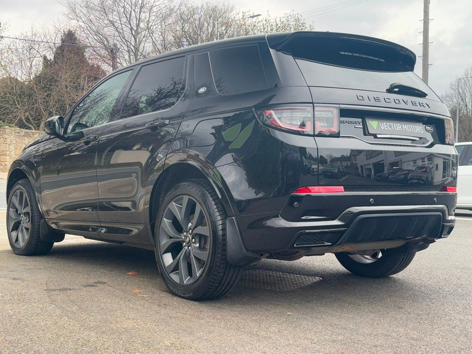 2022 Land Rover Discovery Sport - image 9