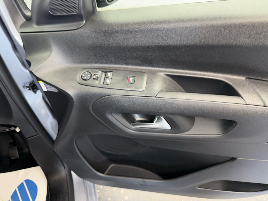 2026 Peugeot Partner - image 23