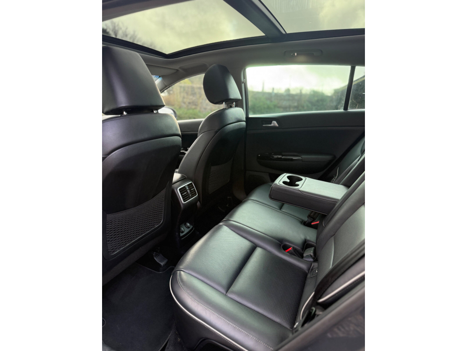 2020 Kia Sportage - image 22