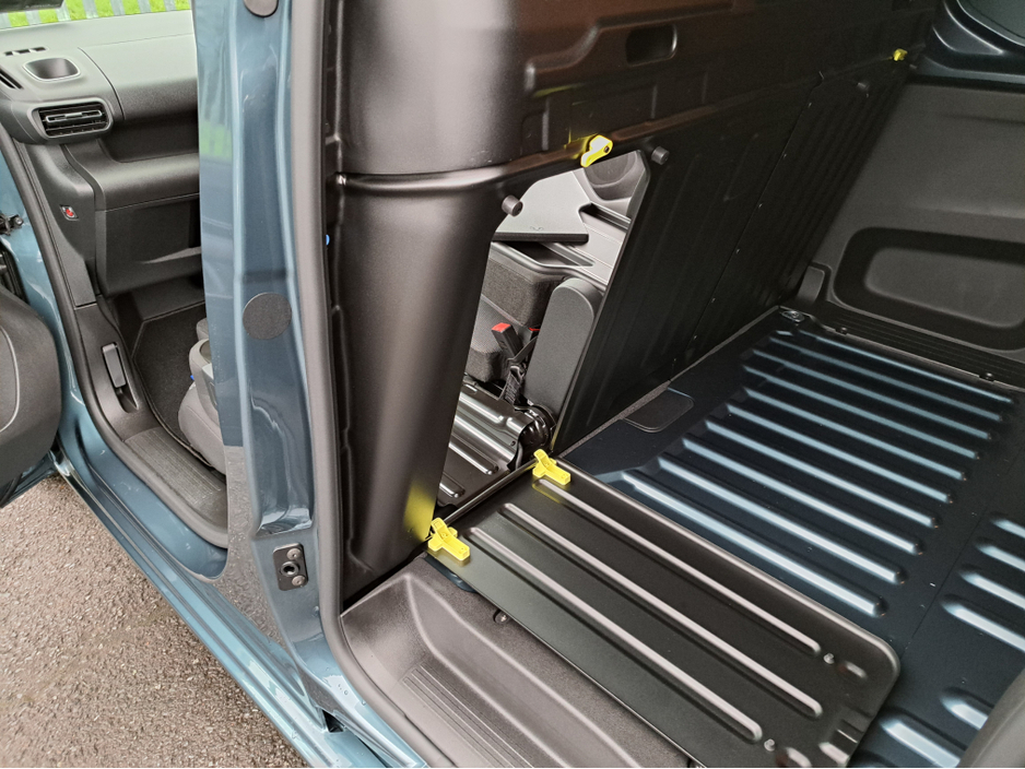 2026 Opel Combo KOMFORT L1H1 1.5TD 100BHP **LED HEADLIGHTS** €21,098