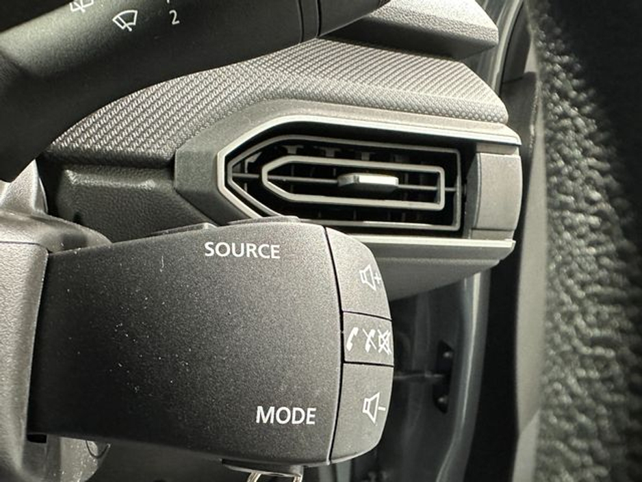 2024 Dacia Sandero - image 18