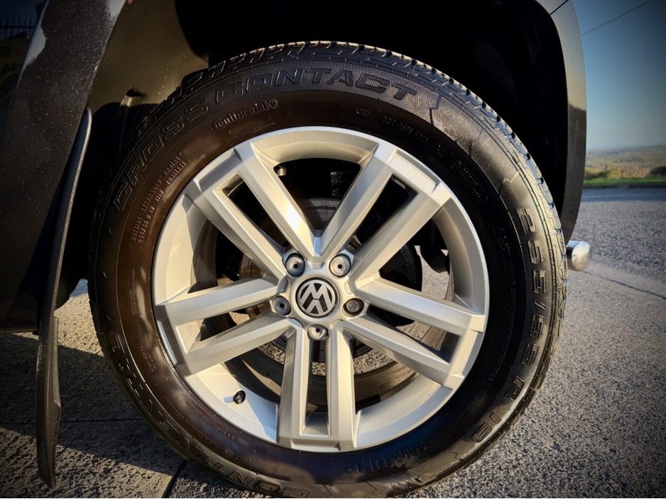 2015 Volkswagen Amarok - image 11