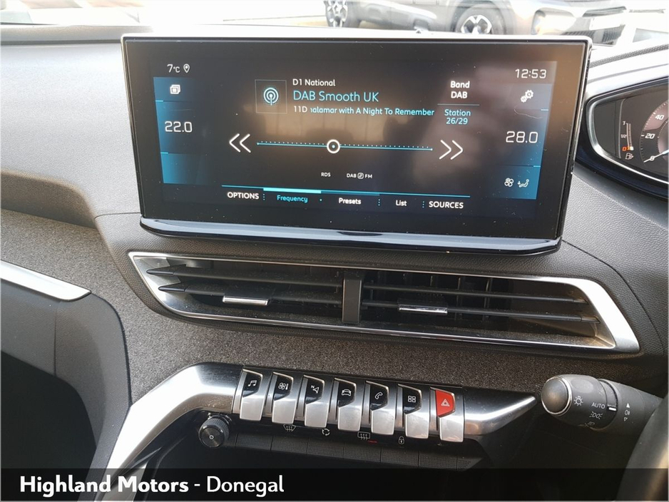 2021 Peugeot 3008 - image 17