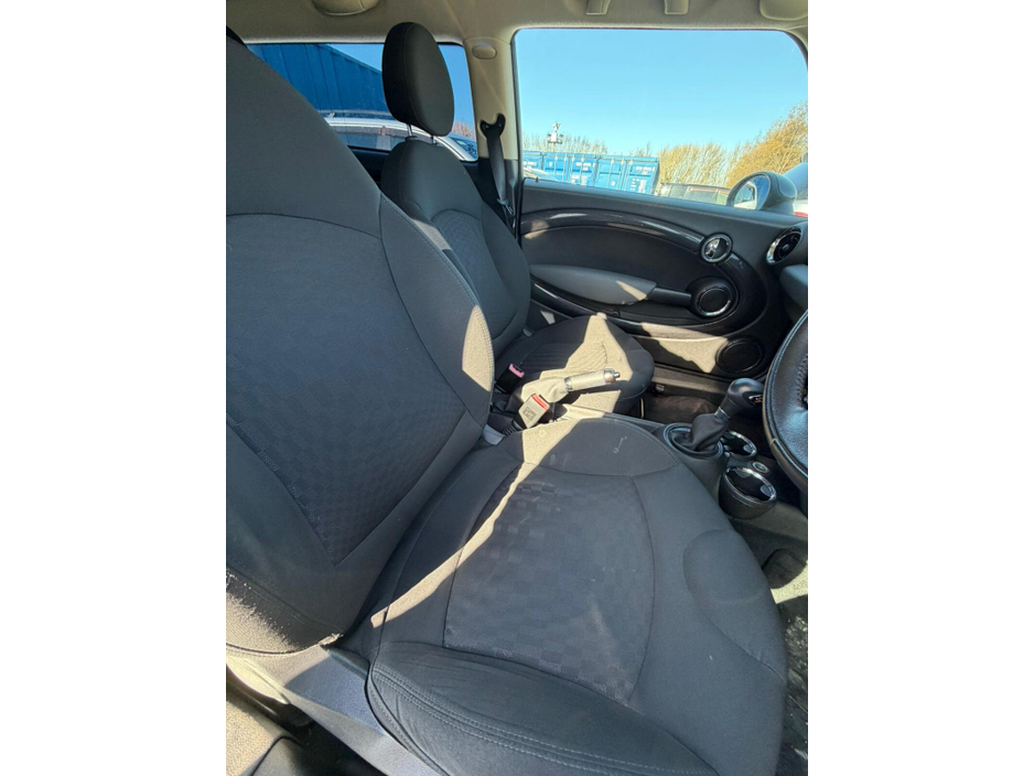 2010 MINI Clubman - image 14