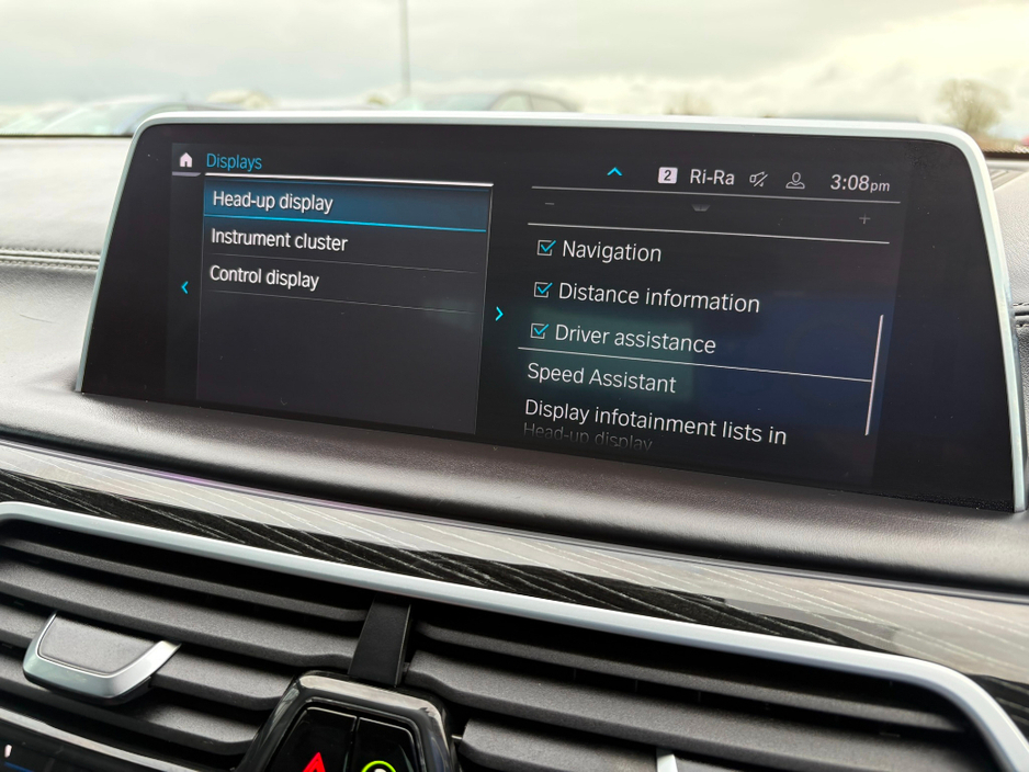 2020 BMW 7 Series - image 33