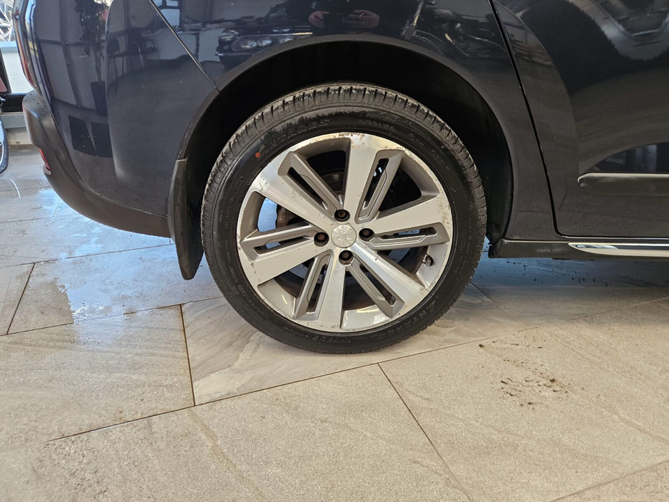 2015 Peugeot 3008 1.6 Blue Hdi 120 bhp Allure Auto S/S Eco €8,950