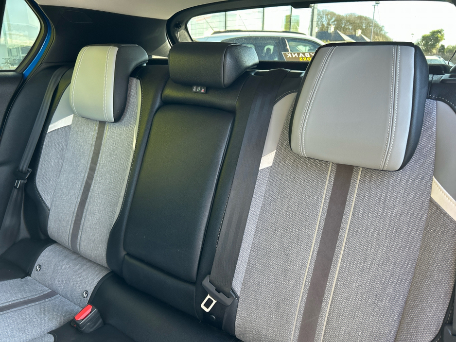 2024 Opel Astra - image 11