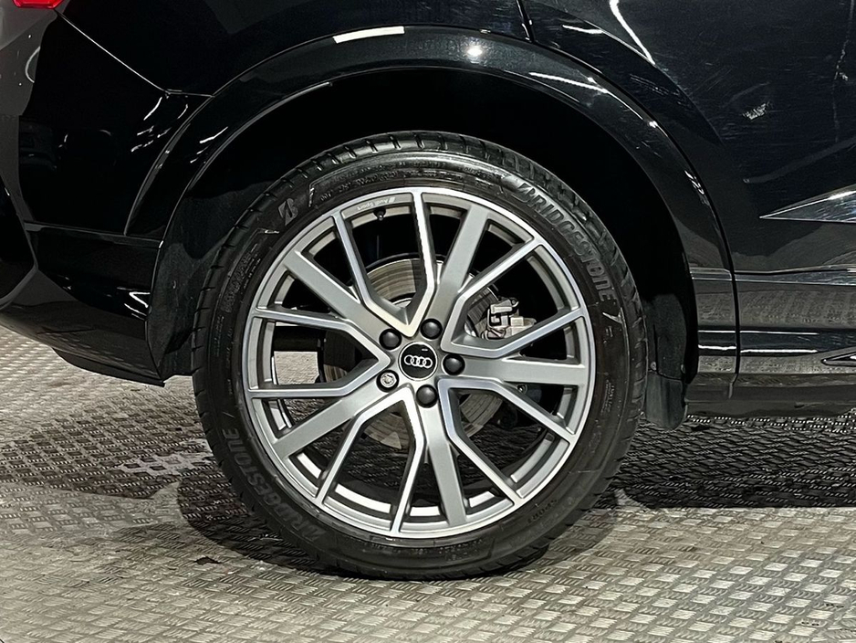 2024 Audi Q3 - image 10