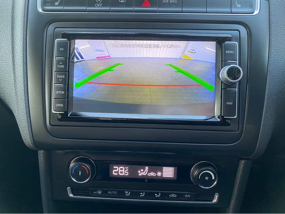 2017 Volkswagen Polo - image 13