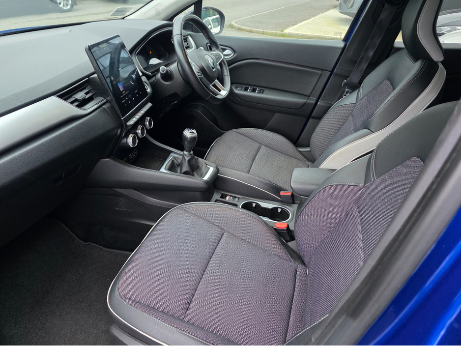 2020 Renault Captur - image 13