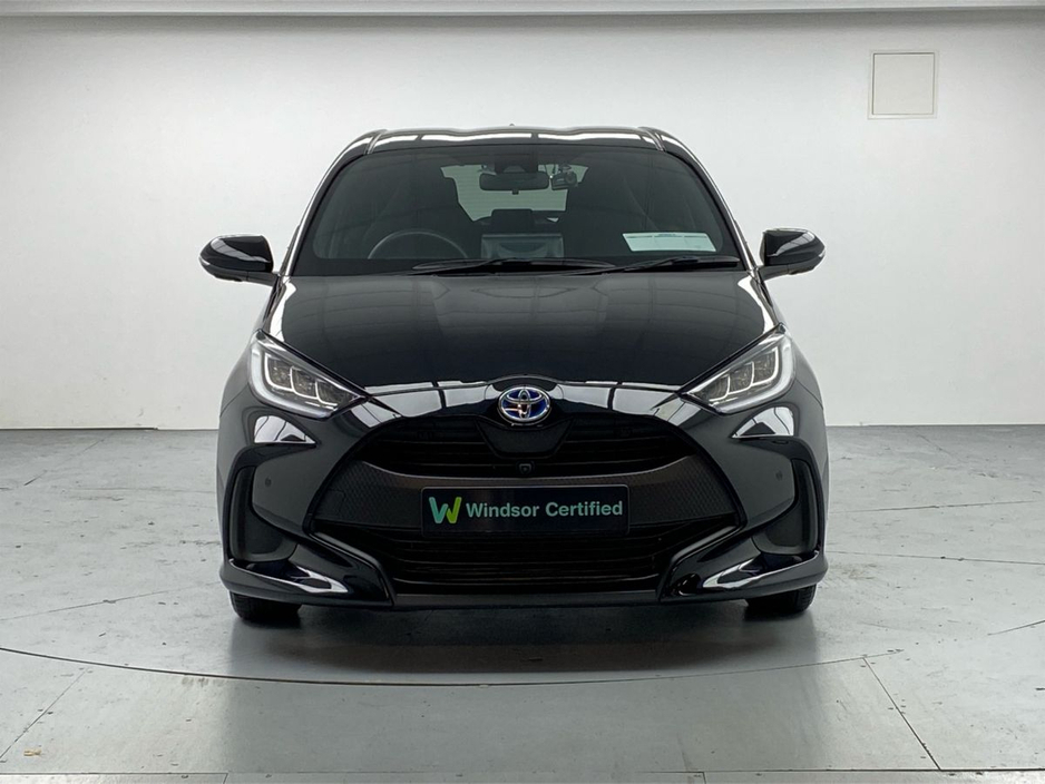 2021 Toyota Yaris - image 8