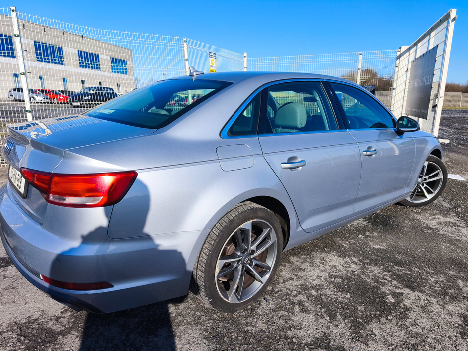 2019 Audi A4 - image 9