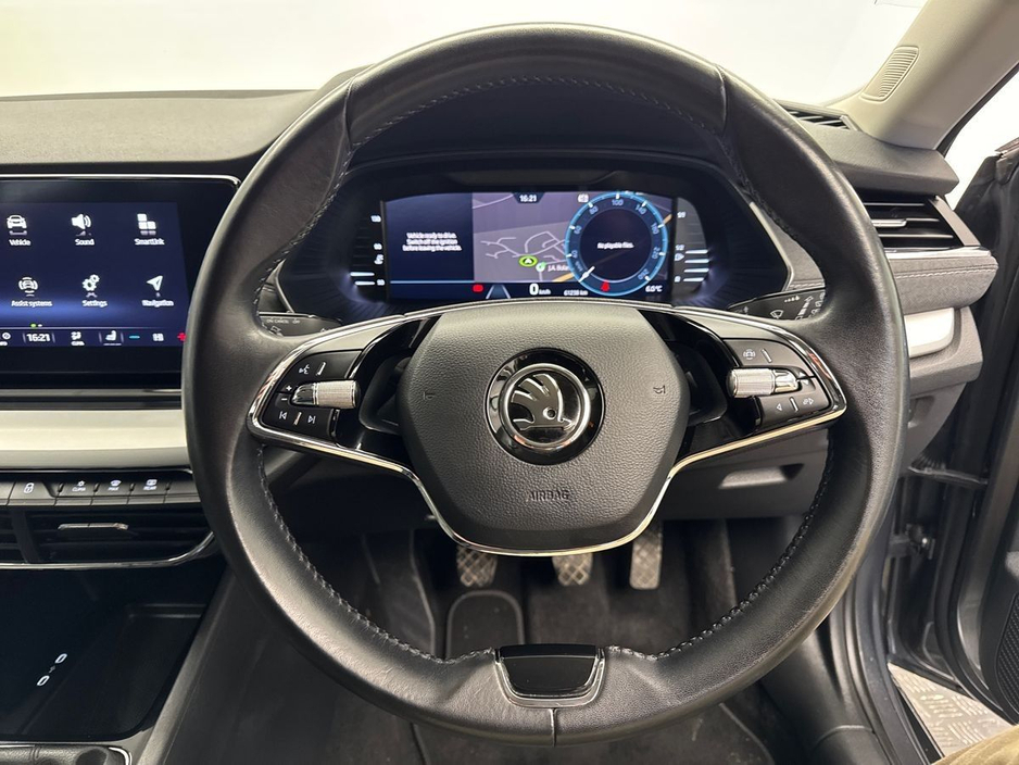 2023 Skoda Octavia - image 13