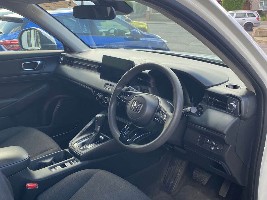 2022 Honda HR-V - image 12