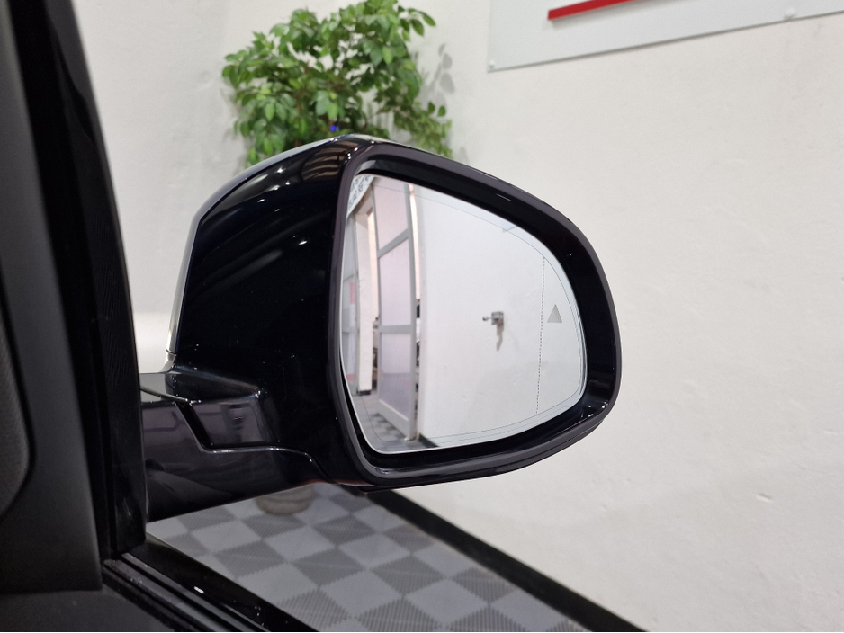 2023 BMW X3 - image 41