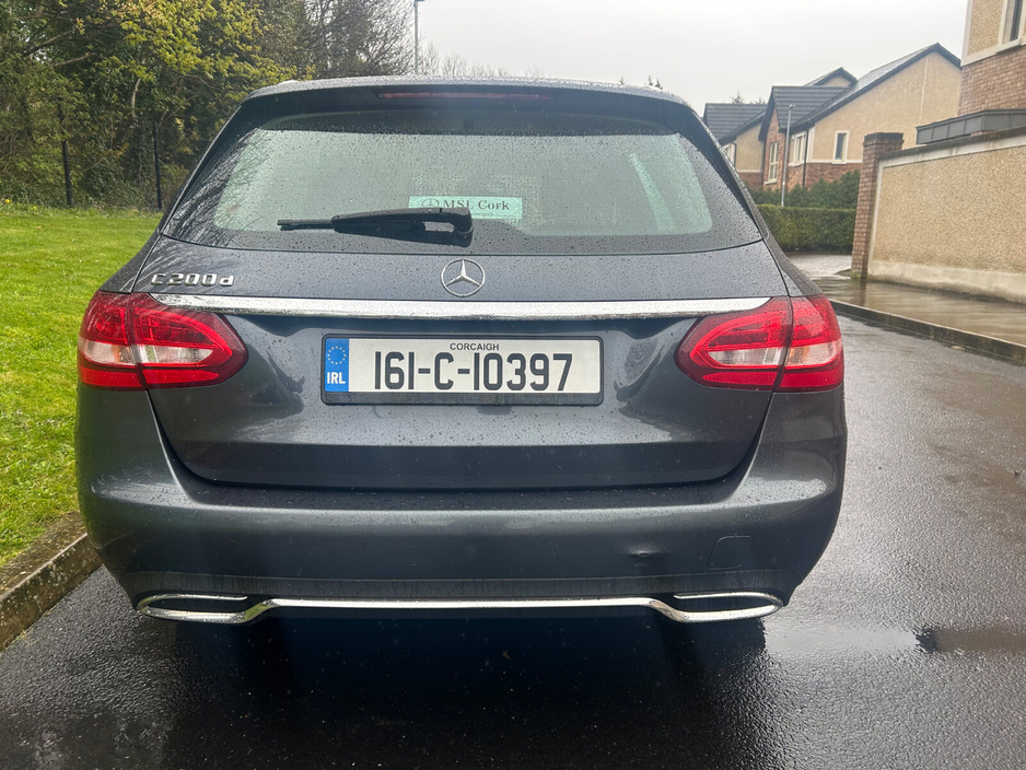 2016 Mercedes-Benz C Class - image 5