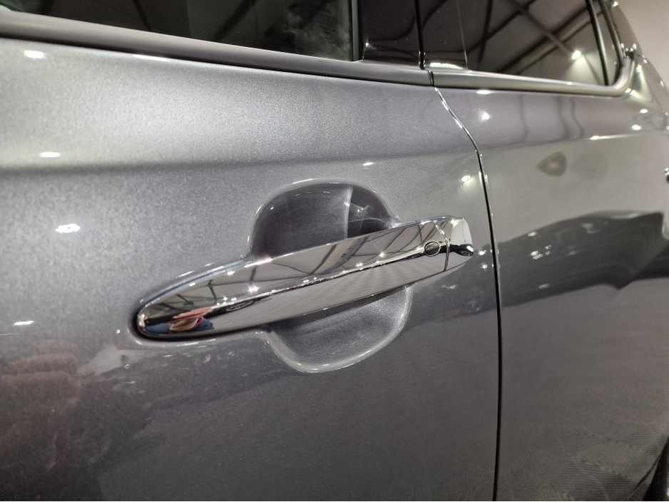 2024 Nissan Leaf - image 28