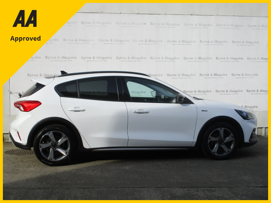 2020 Ford Focus - image 33