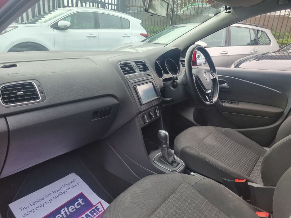 2014 Volkswagen Polo - image 7